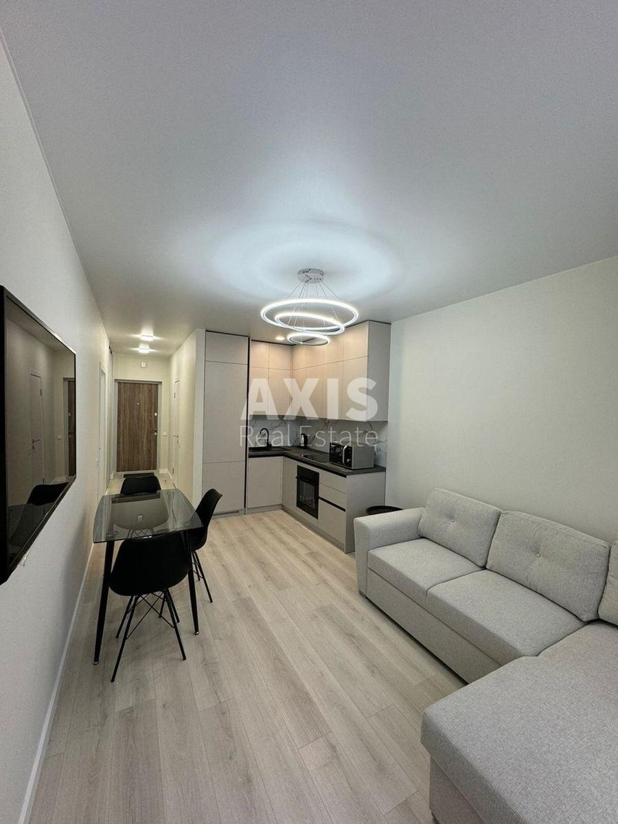1k apartment bul. Ryl's'kogo Tadeja 11