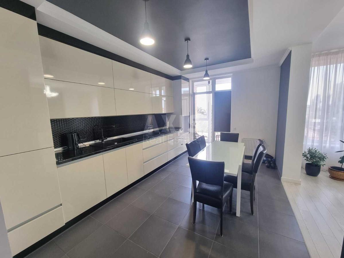 2k apartment vul. Solom'jans'ka 20А3