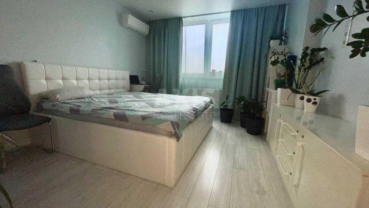 1k apartment vul. Krushel'nyc'koi' Solomii' 136
