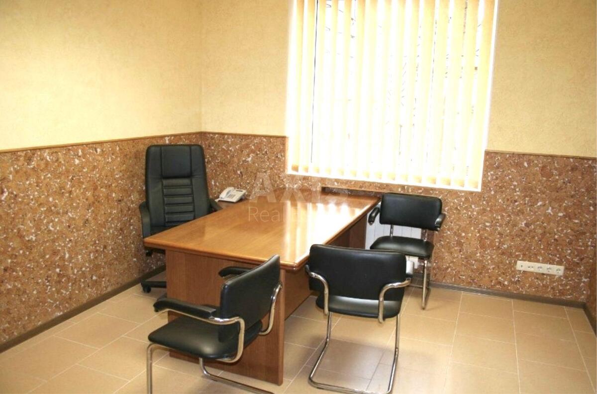 Офис бул. Николая Михновского 26/1, 70м2621740