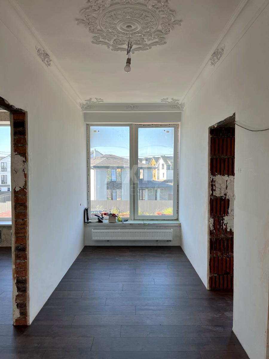 Дoм ул. Смерекова, 367м2, город Киев622750