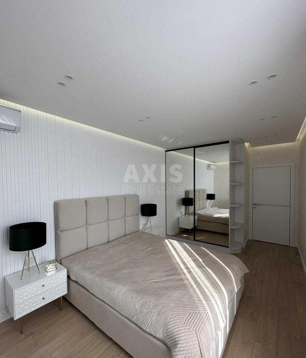 4k apartment nab. Dniprovs'ka 18628697