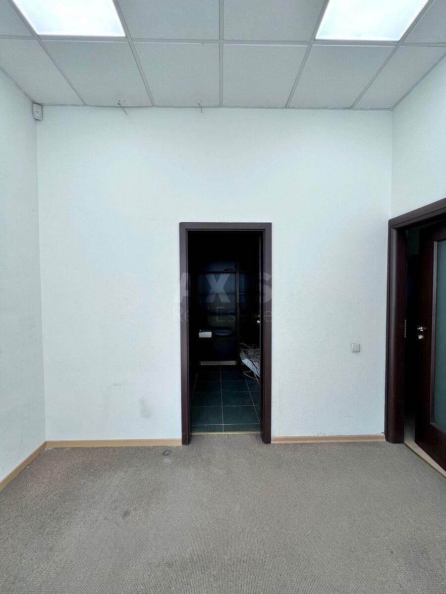 Офис ул. Верховинная 37, 130м25858313