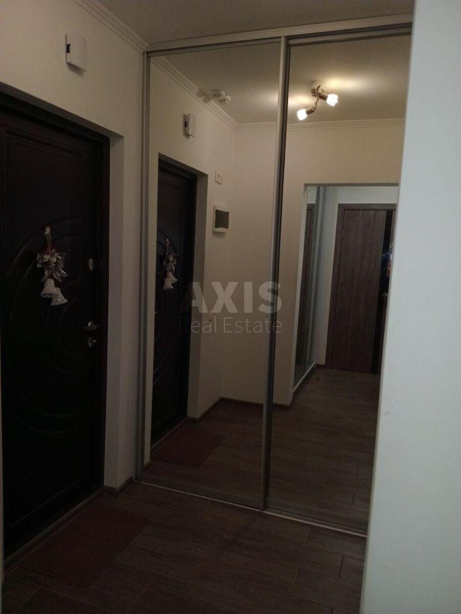 1k apartment vul. Myhajla Maksymovycha 37