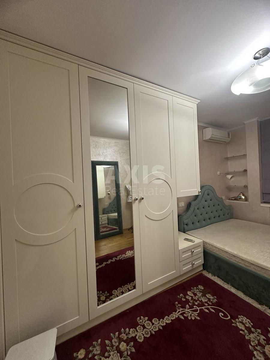 2k apartment vul. Sadovs'kogo Mykoly 120