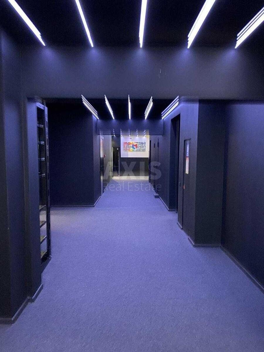 Офис ул. Антоновича 74, 680м25985116