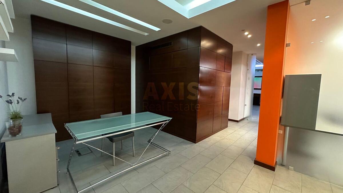 Office vul. Velyka Vasyl'kivs'ka 72, 170m24