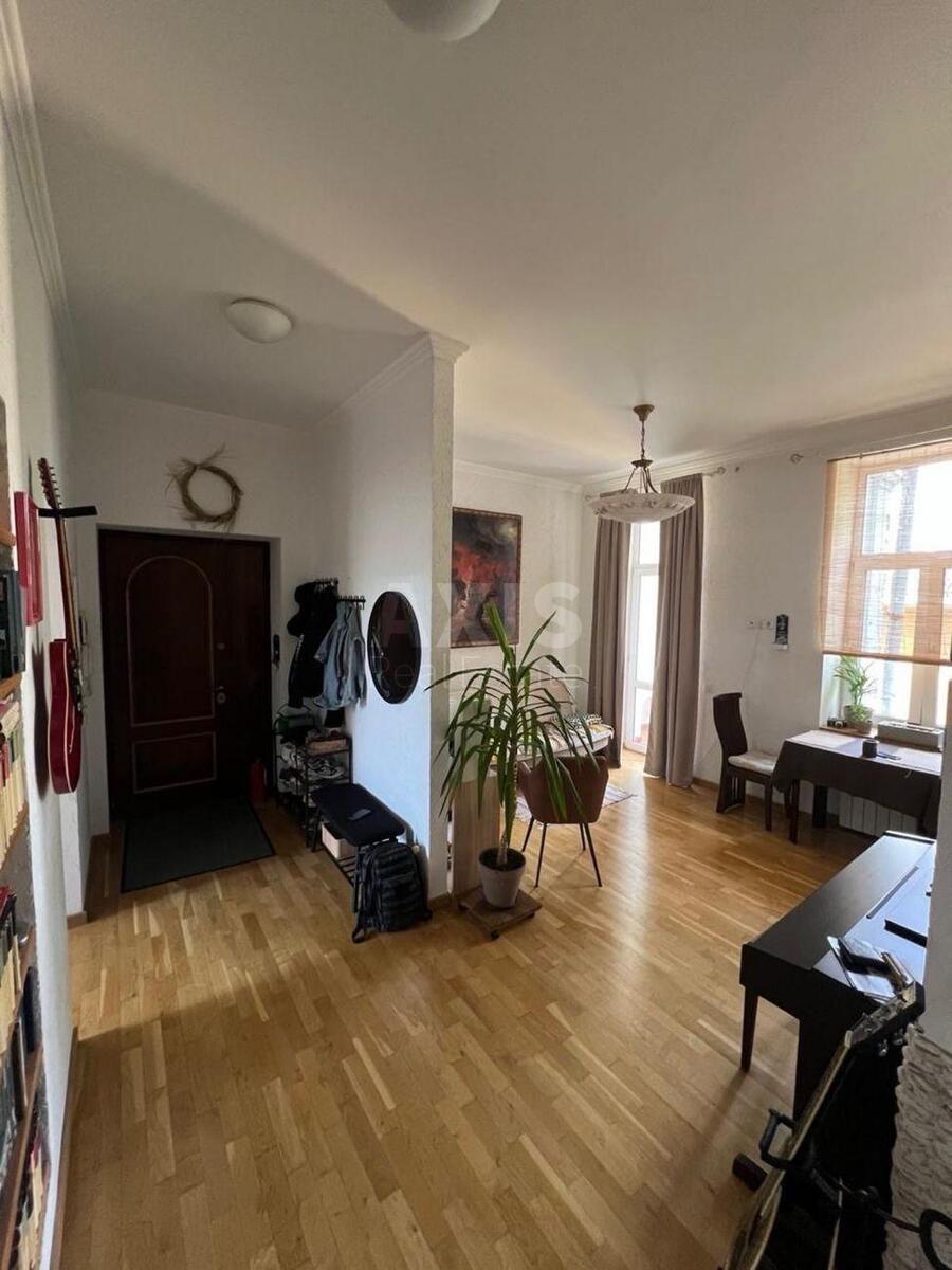 3k apartment vul. Alma-Atyns'ka 99/28