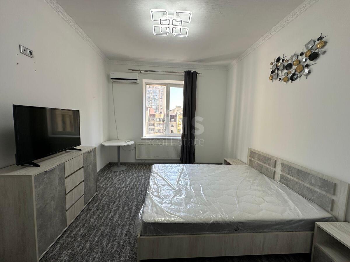 3k apartment vul. Zlatoustivs'ka 503