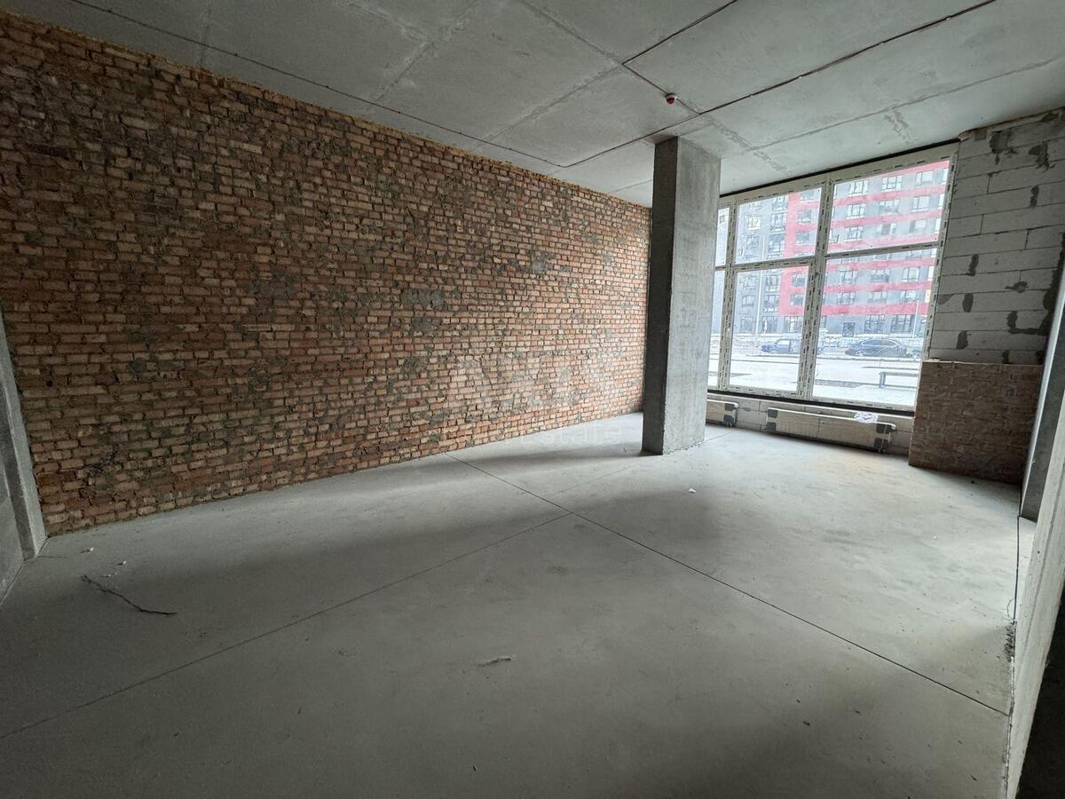 Trade object vul. Vsevoloda Zmijenka 34/21, 82m210
