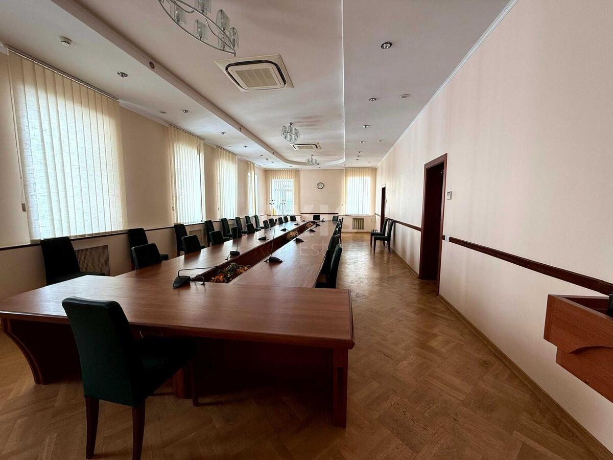 Офіс вул. Саксаганського 121А, 42м2