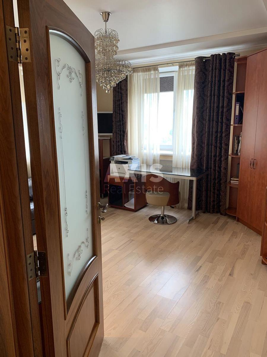 3k apartment vul. Golosii'vs'ka 138