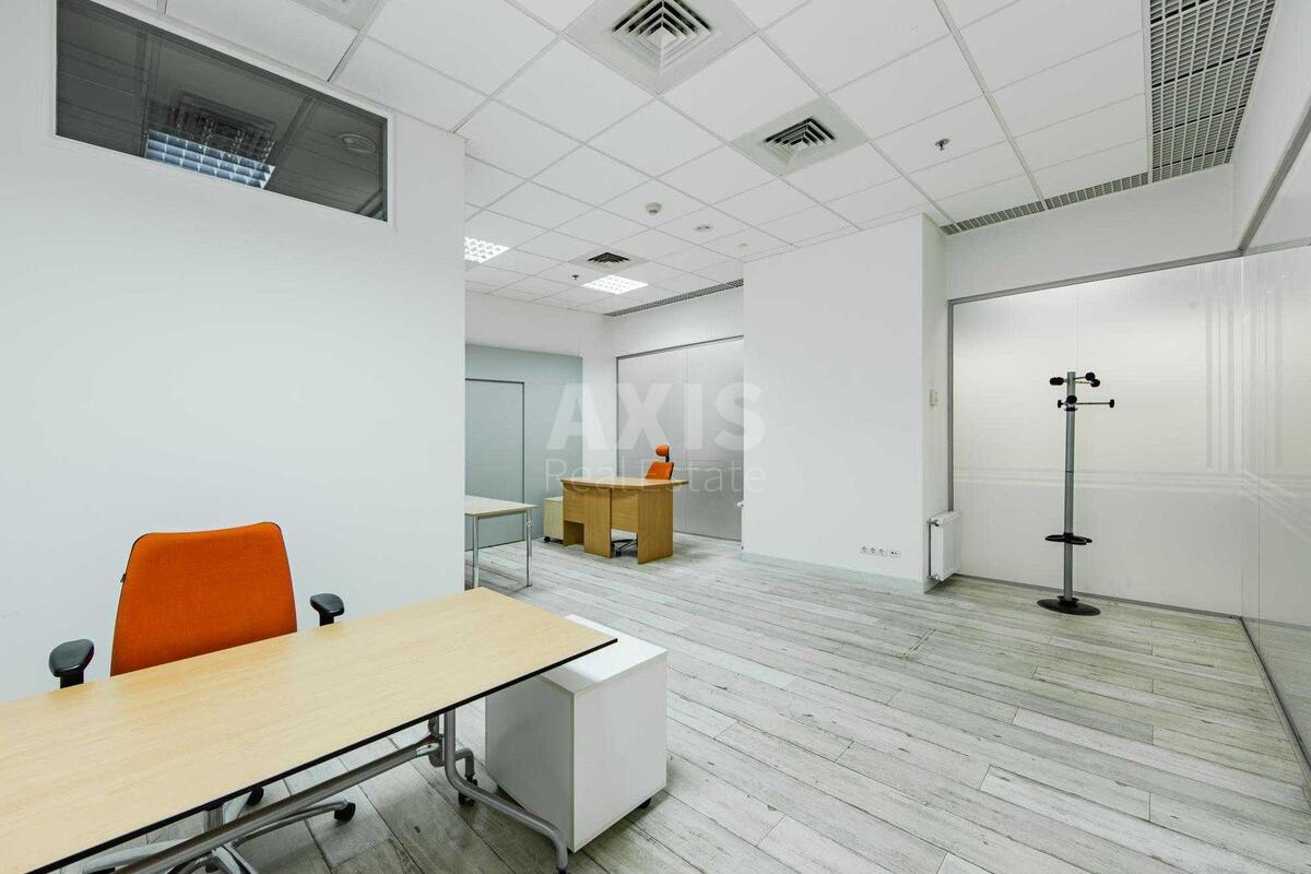 Office vul. Volodymyrs'ka 23, 156m2