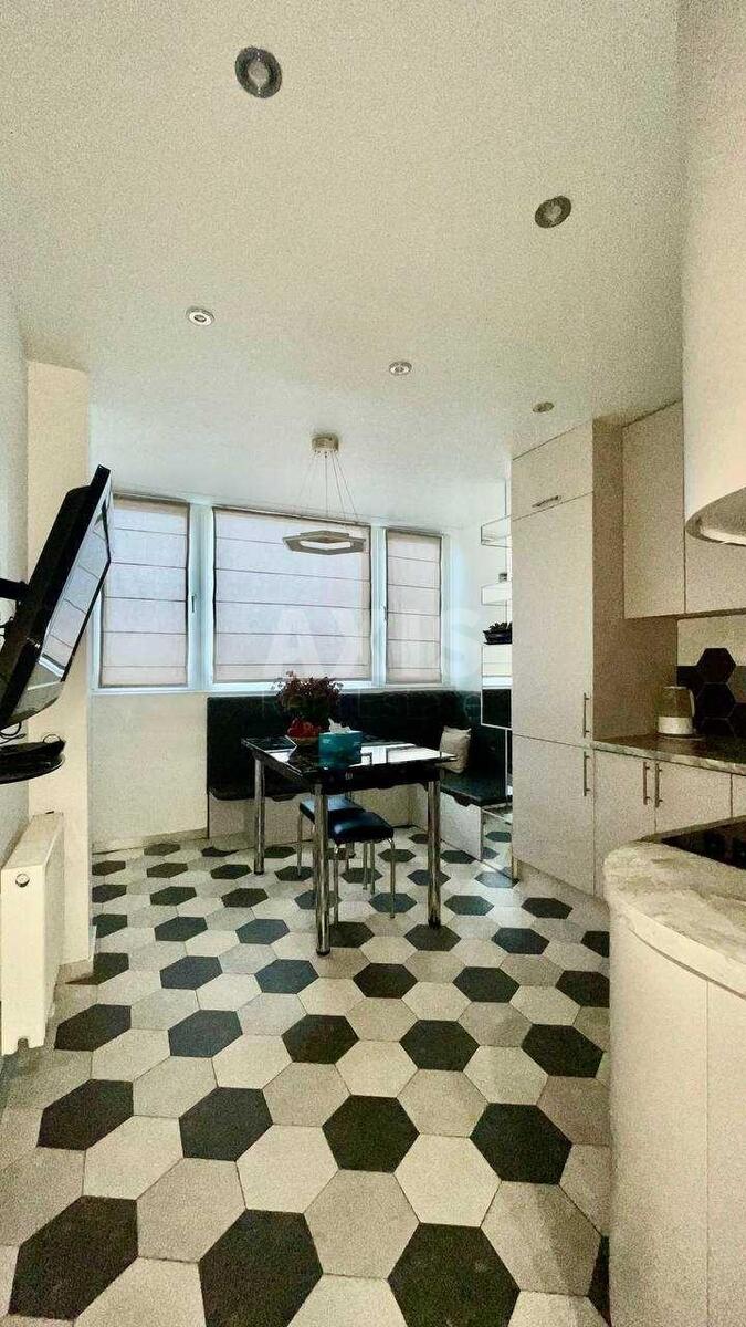 1k apartment vul. Krushel'nyc'koi' Solomii' 138