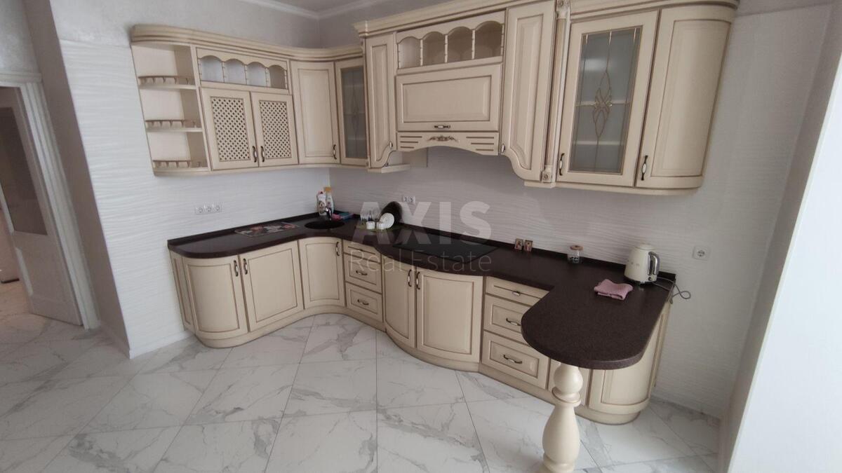 4k apartment vul. Vyshgorods'ka 45/20