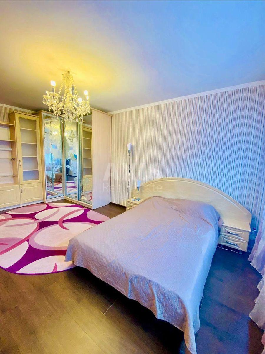 1k apartment vul. Kiprianova Akademika 40