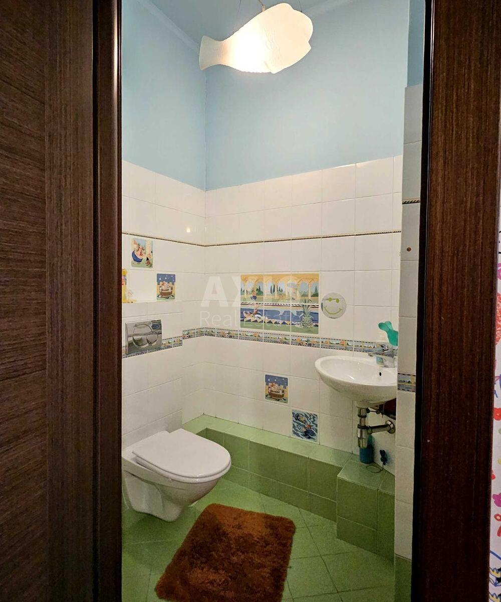 3k apartment vul. Jevgena Konoval'cja 32Б11