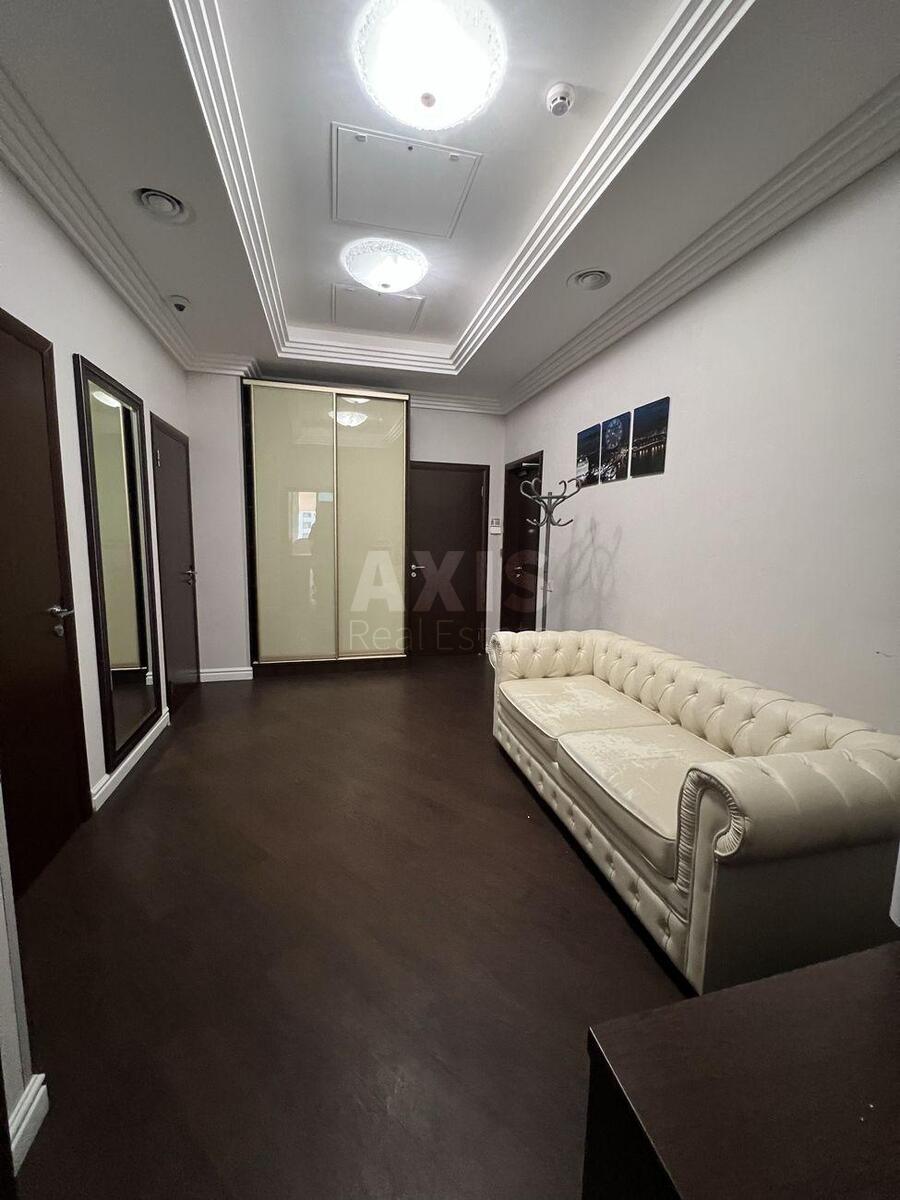 Офис ул. Евгения Коновальца 44Б, 245м25722710