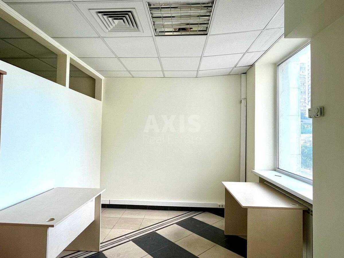 Office bul. Druzhby Narodiv 38, 103m210