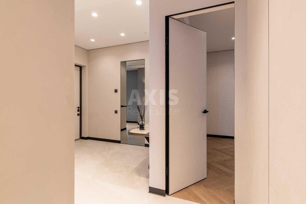 4k apartment vul. Dragomyrova Myhajla 1814