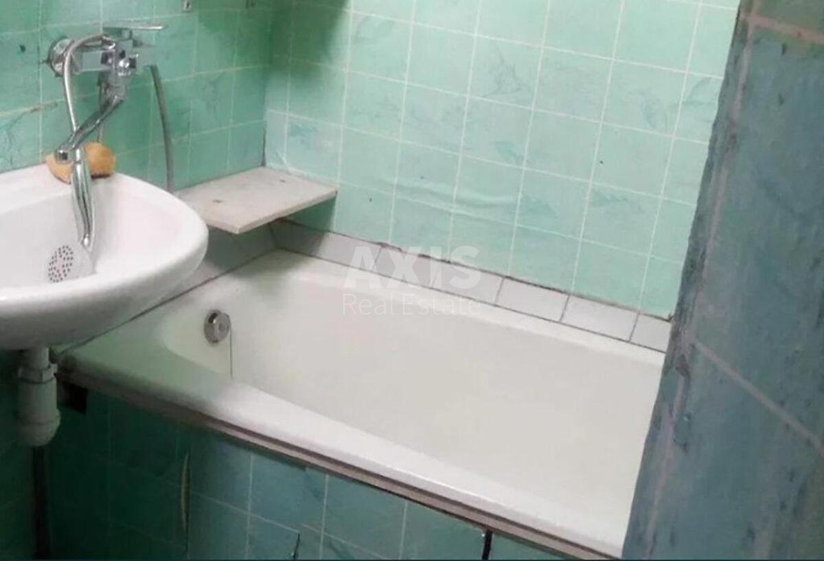 2к квартира ул. Бориспольская 28Б3