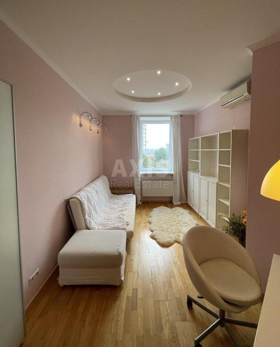2k apartment vul. Jevgena Konoval'cja 32Г3