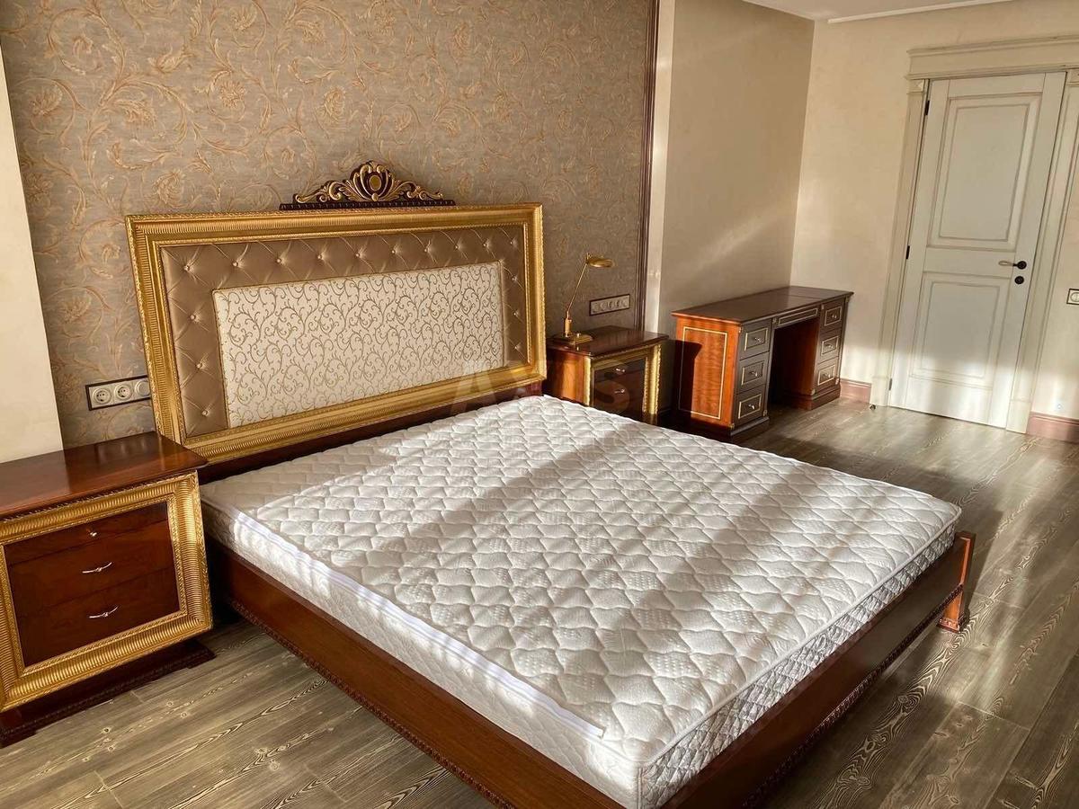 3k apartment vul. Mel'nykova 18Б