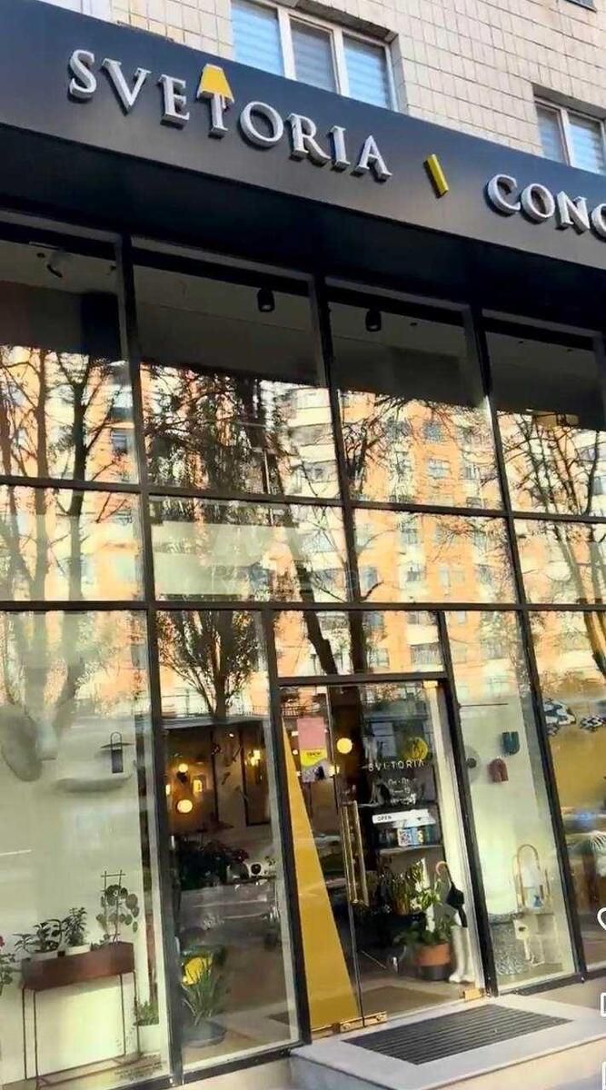 Объект торговли бул. Леси Украинки 20/22, 1335м2621315