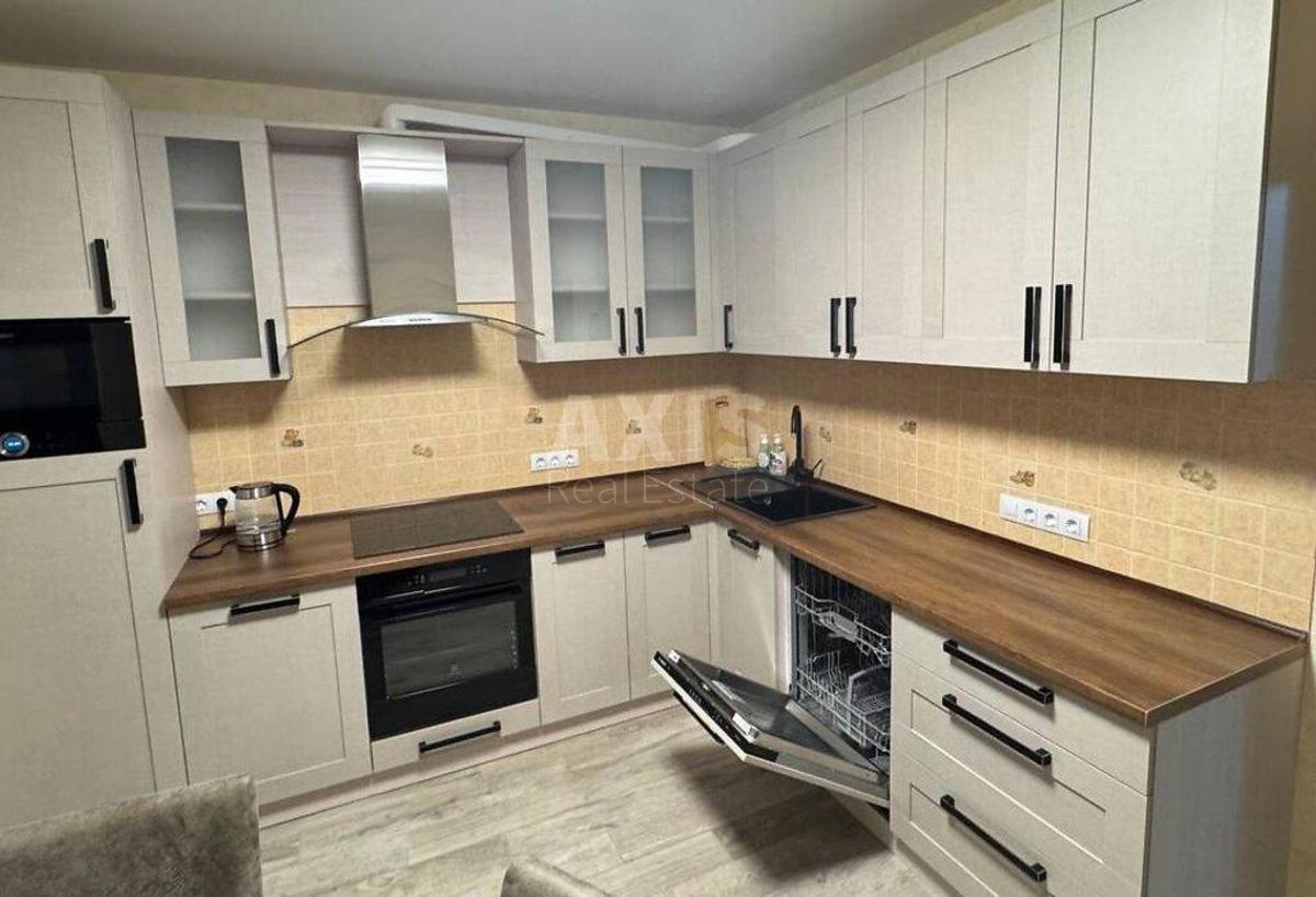 2k apartment vul. Vashhenka Grygorija 10