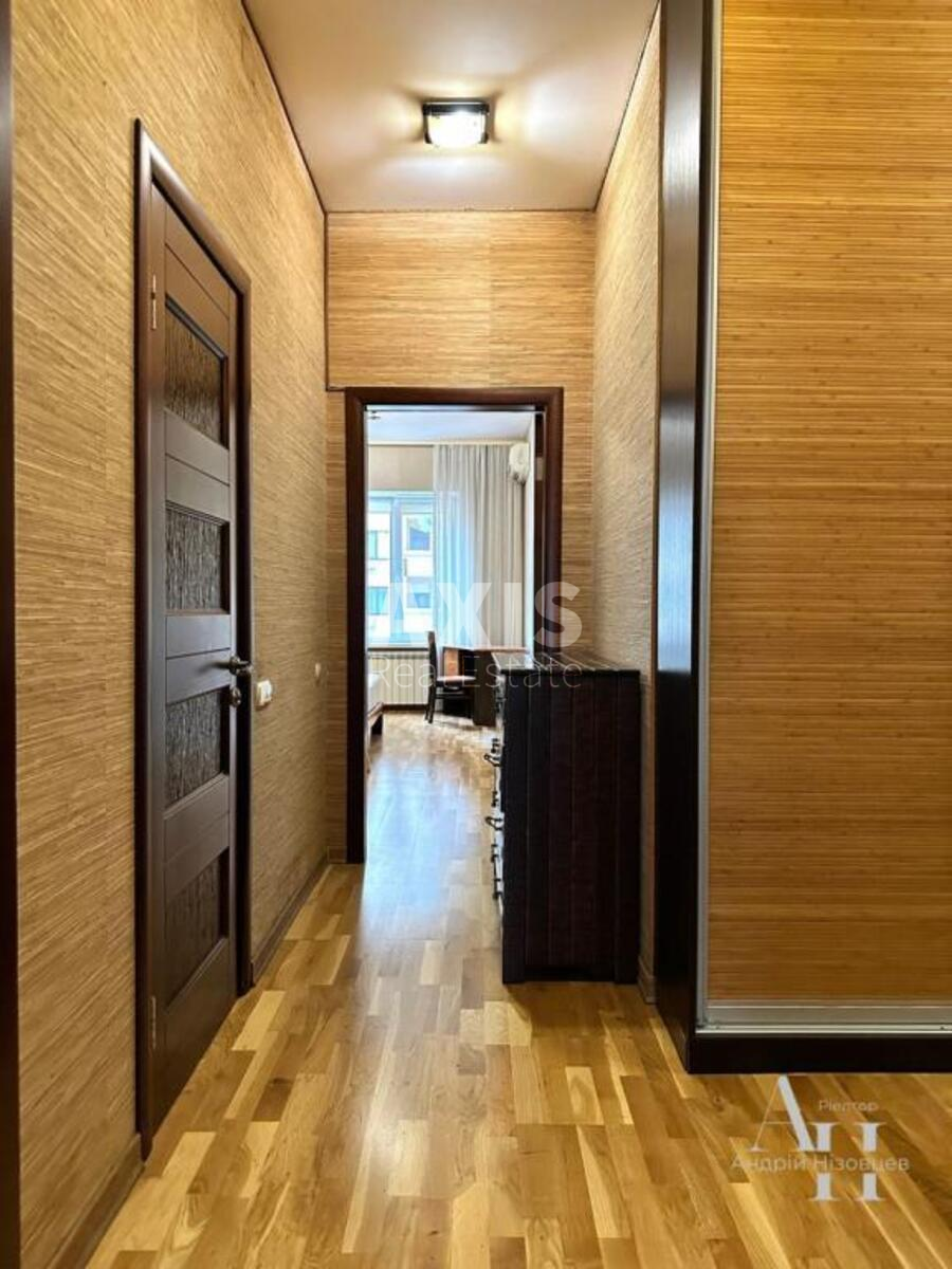 3k apartment vul. Dmytrivs'ka 693