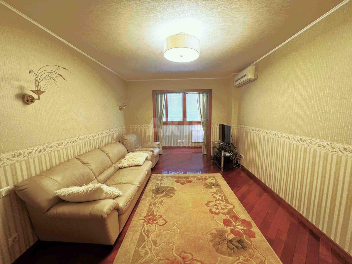 3k apartment vul. Bal'zaka Onore de 860