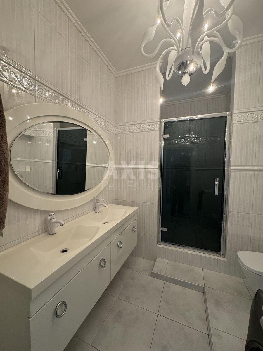3k apartment vul. Jevgena Konoval'cja 44А5852811