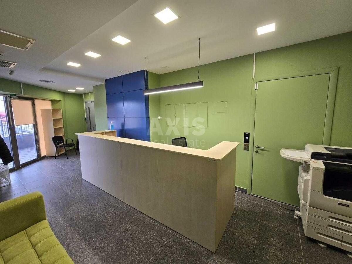 Office vul. Irynyns'ka 5, 600m2