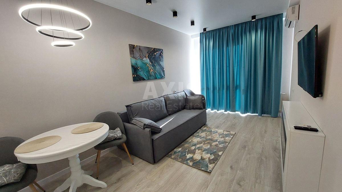 2k apartment vul. Myhajla Maksymovycha 241
