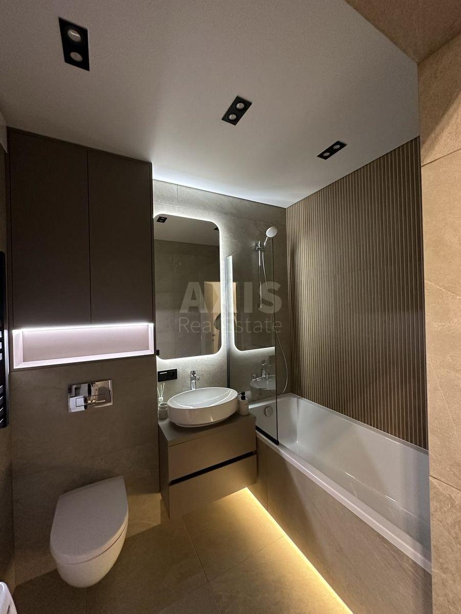 2k apartment vul. Oleksandra Olesja 73