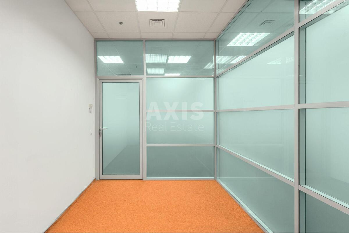 Office vul. Amosova Mykoly 12, 270m25