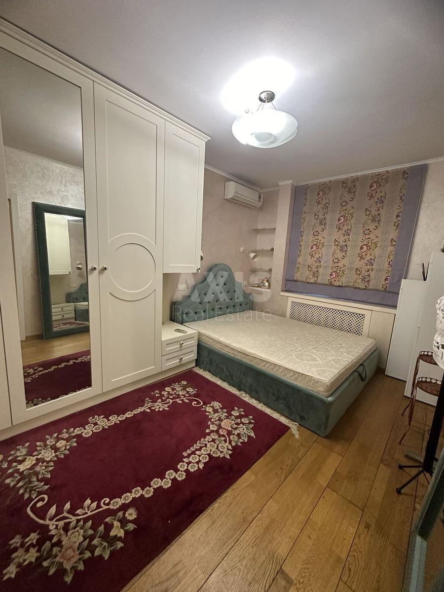 2k apartment vul. Sadovs'kogo Mykoly 122
