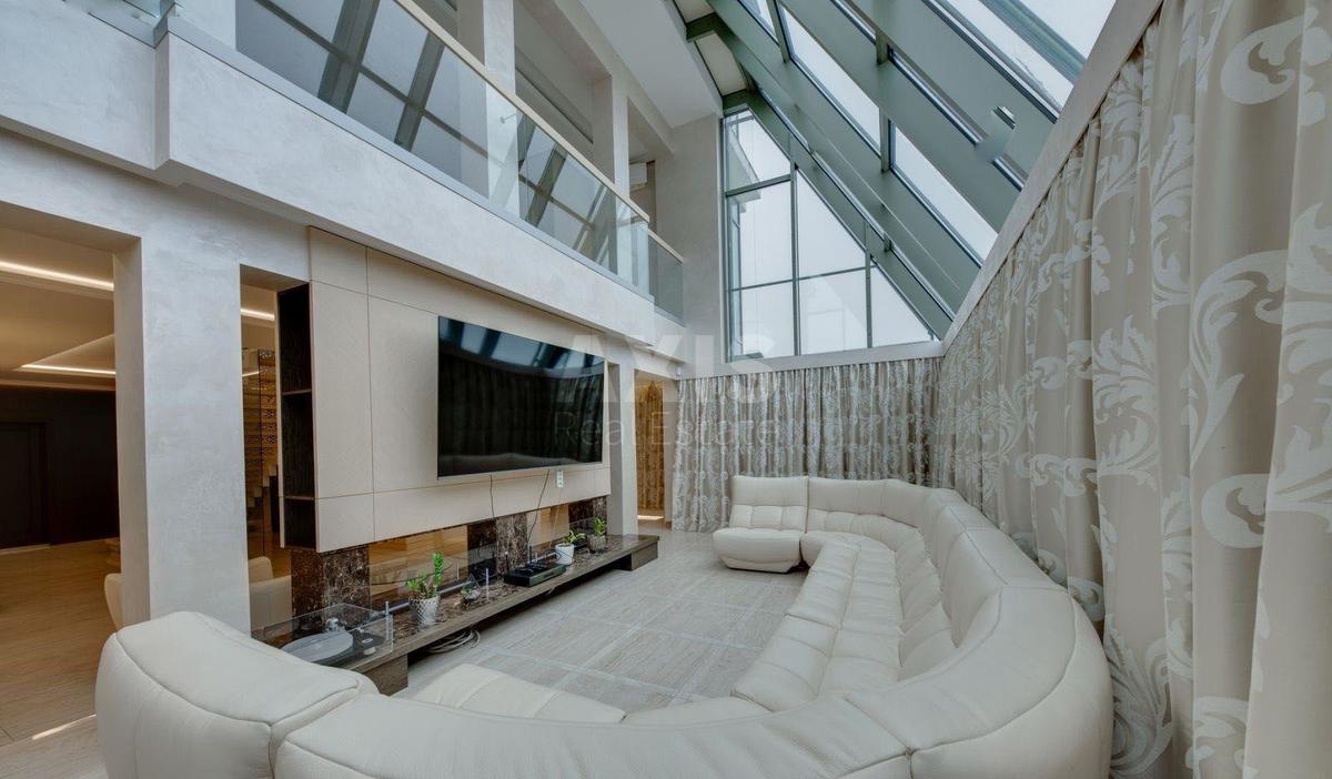 5k apartment vul. Velyka Zhytomyrs'ka 8А
