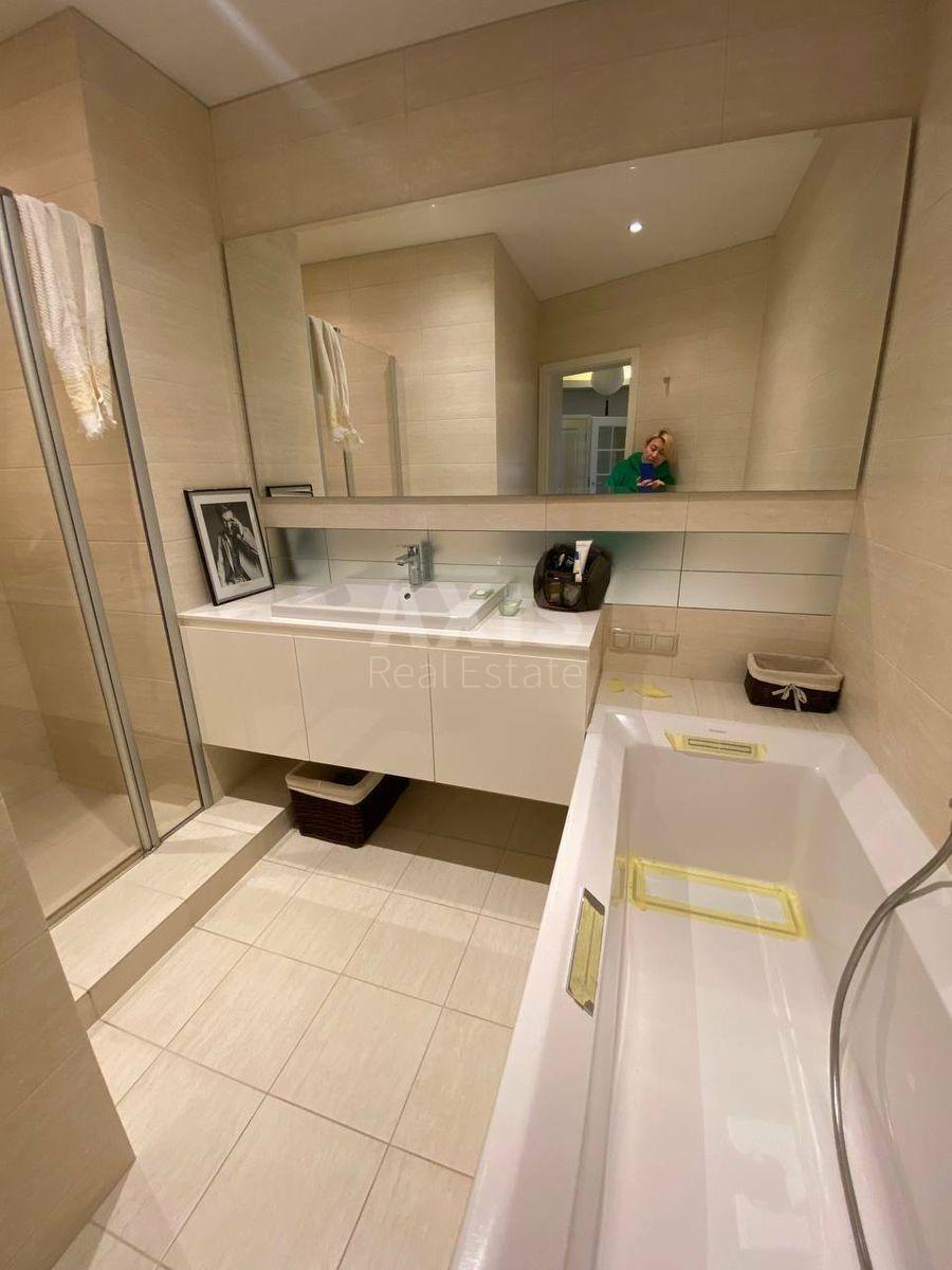 1k apartment vul. Verhovynna 358