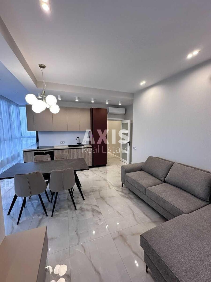 3k apartment vul. Barbjusa Anri 28А2