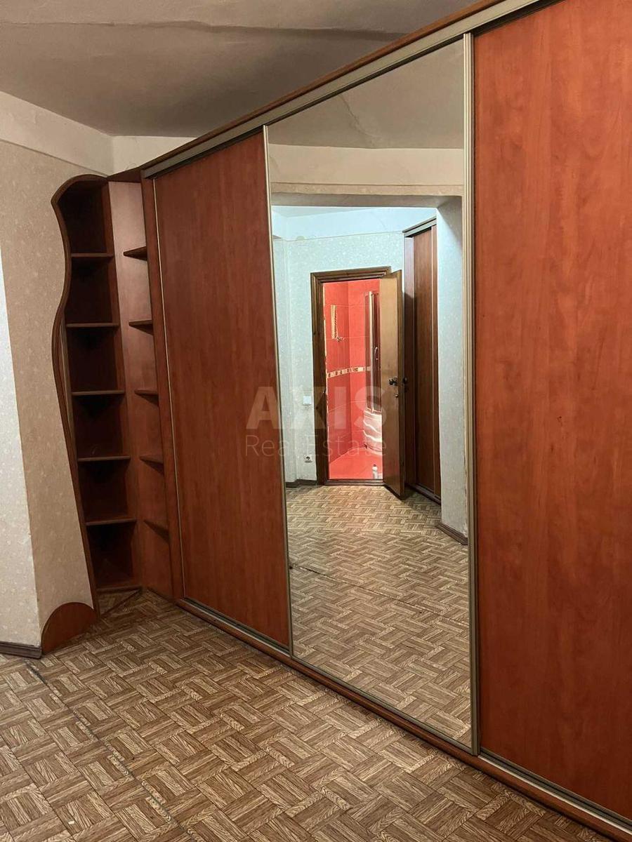 4k apartment vul. Vyshnjakivs'ka 1311