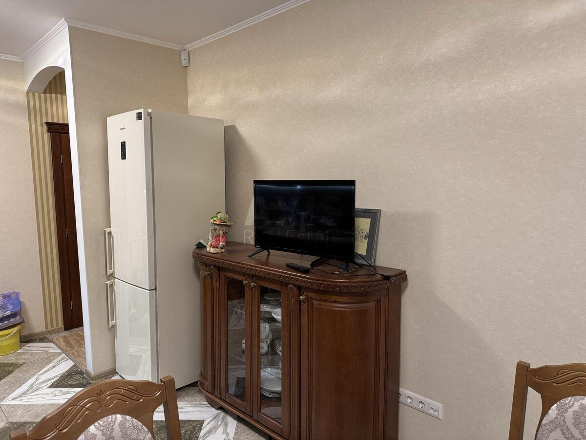 1k apartment vul. Lypkivs'kogo Vasylja Mytropolyta 37В1