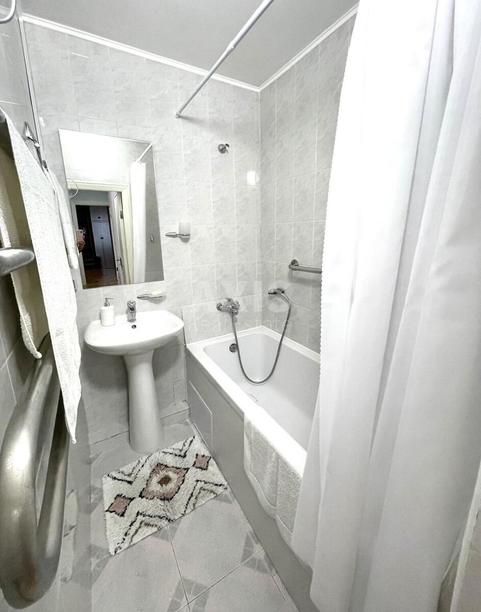 2k apartment vul. Mechnykova 9596867