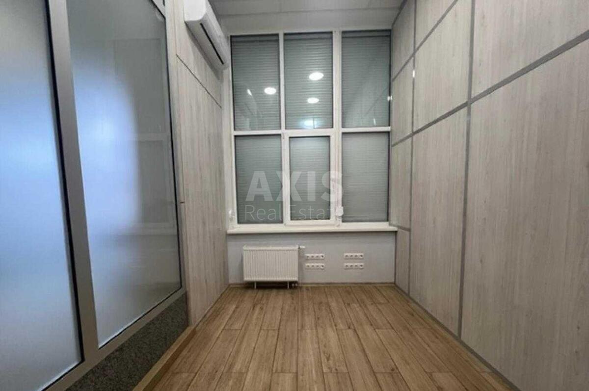 Office vul. Dilova 2Б, 310m22
