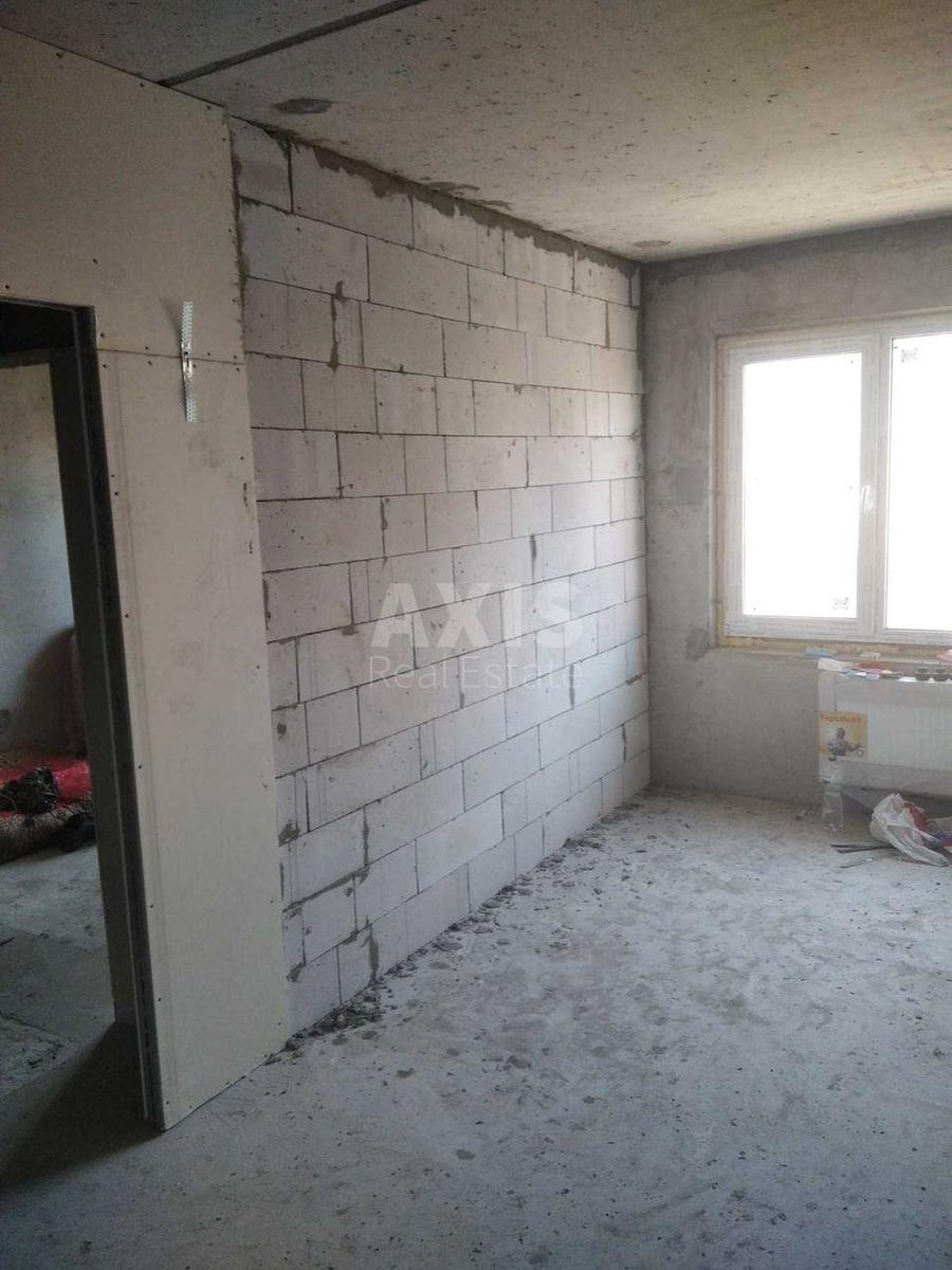 1k apartment vul. Revuc'kogo 40