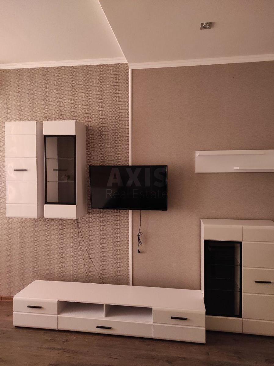 1k apartment vul. Jevgena Konoval'cja 344