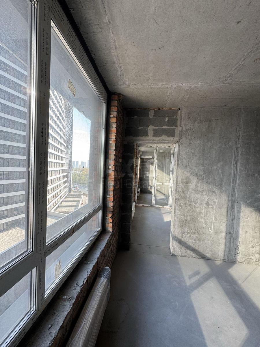 3k apartment nab. Dniprovs'ka 15Ж5