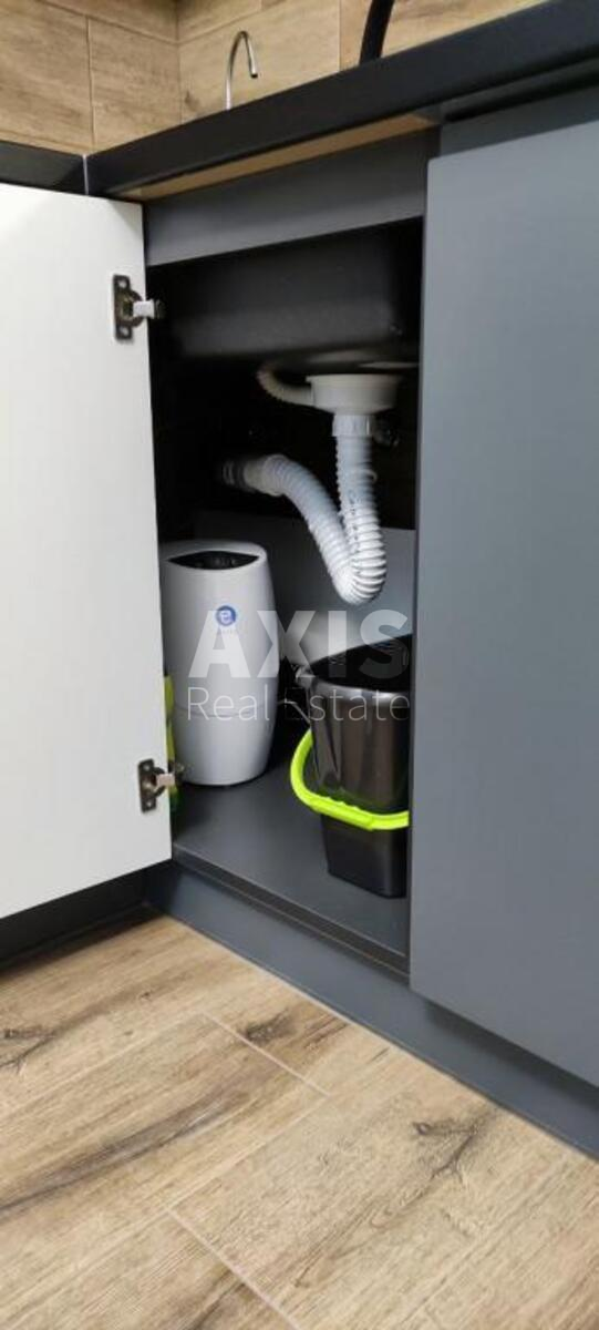 1k apartment vul. Zhyljans'ka 6810