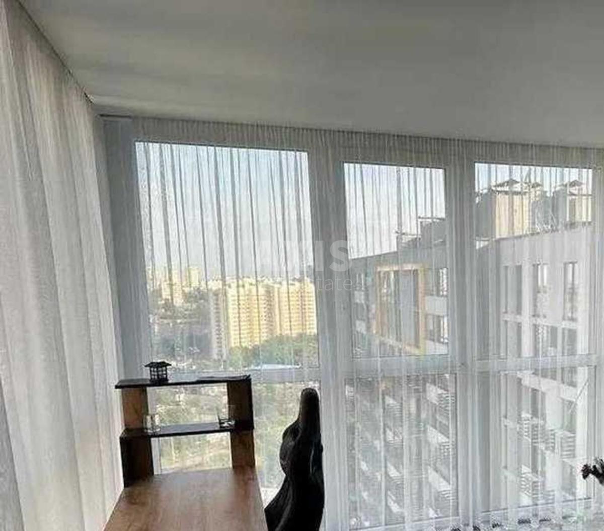 3k apartment vul. Nyzhn'okljuchova 142