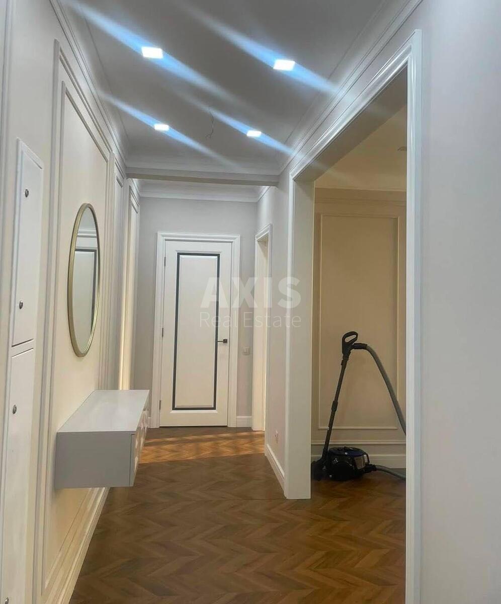 2k apartment vul. Dragomyrova Myhajla 181